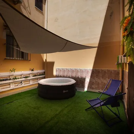 Casa Alagna - La Casetta Al Mare Con Idromassaggio 아파트